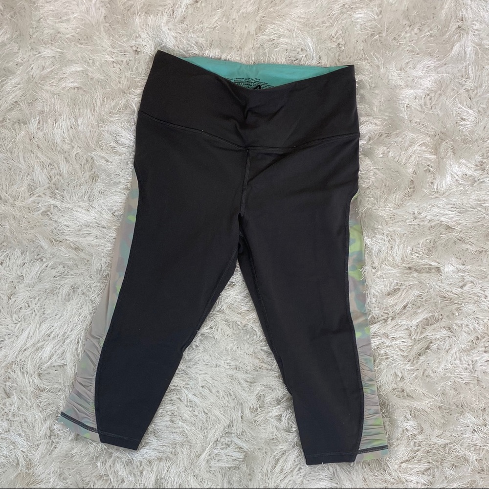 Victoria’s Secret Sport Knockout Crop Legging